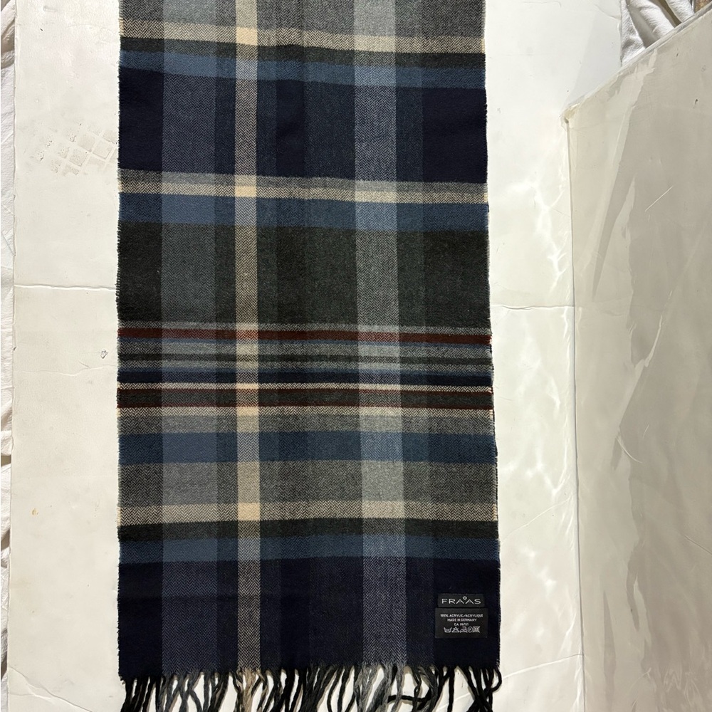 Fraas Men's Checkered Scarf - Navy and Gray